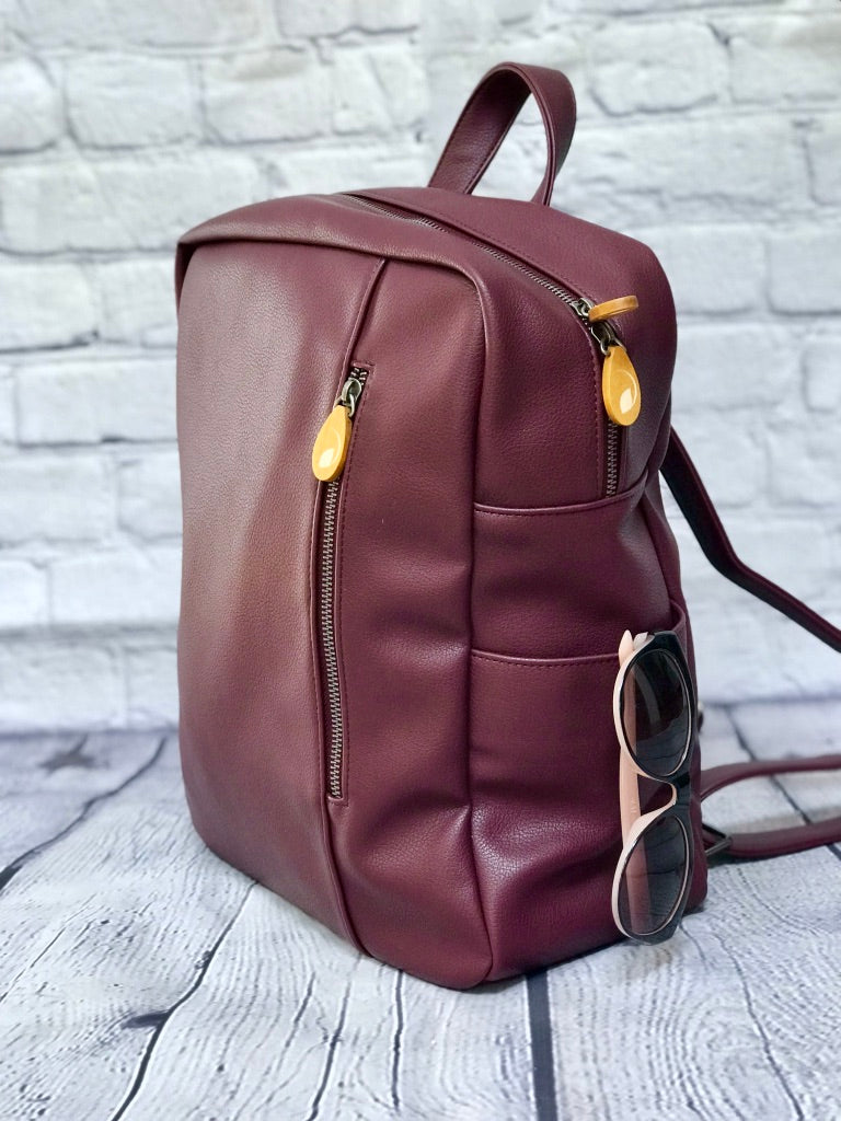 Chic vegan leather backpack! Lenox transitions from office to weekend (spacious, pockets, fits 13