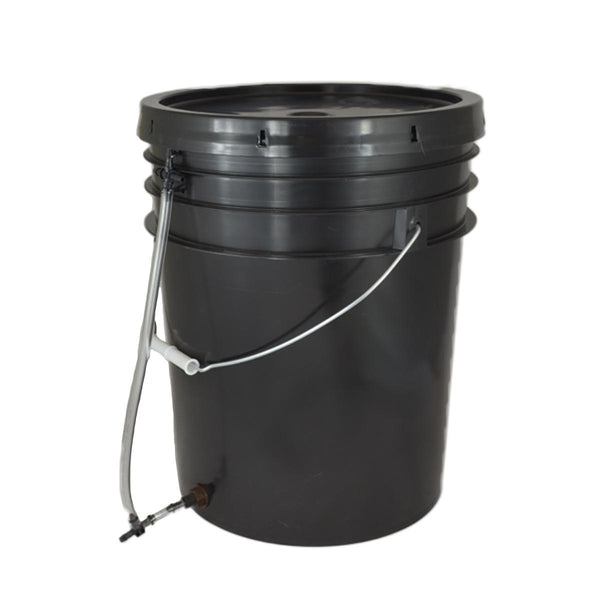 5 gallon deluxe reservoir with water level indicator for Blumat gravity-fed watering systems