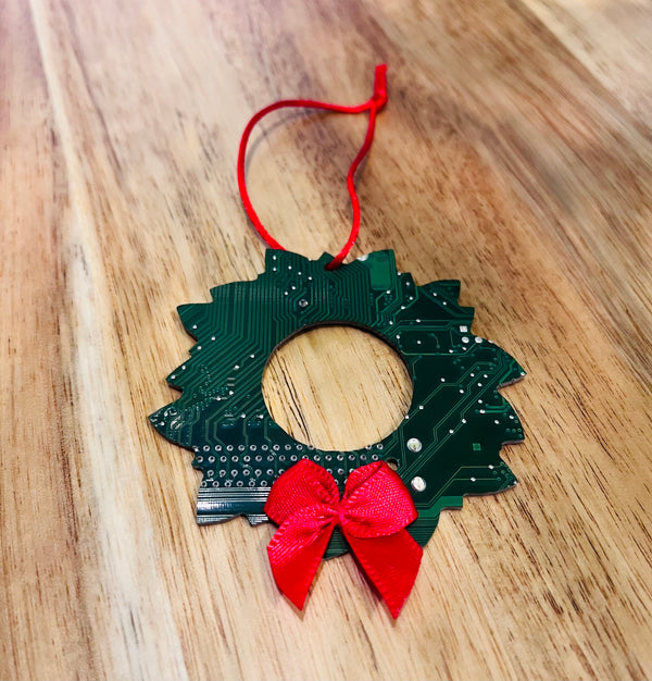 Ornements de circuits imprimés - Canne en sucre, couronne et houx