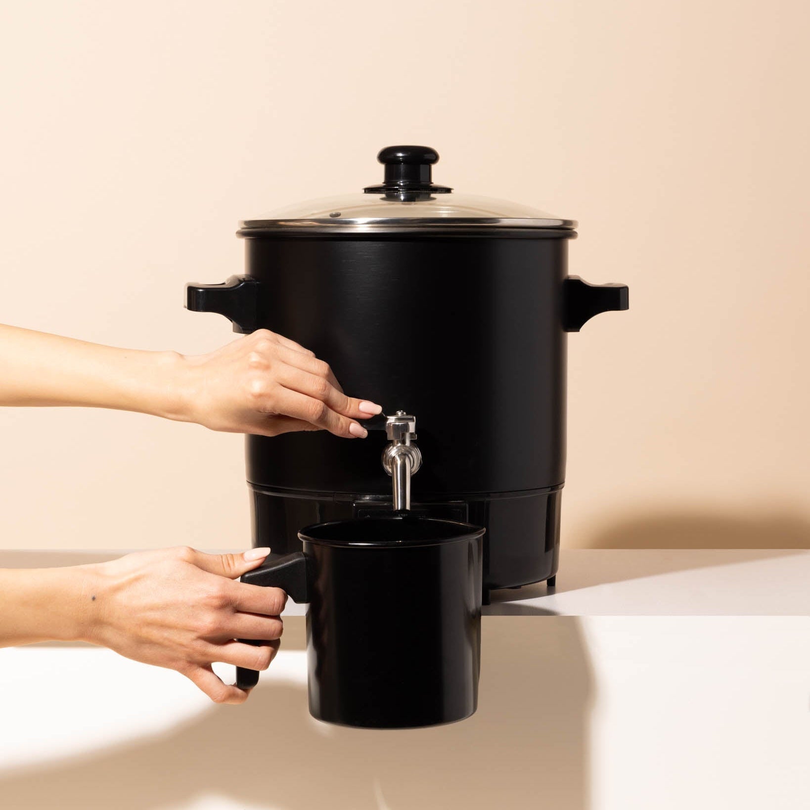 makesy® professional candle wax melter in use during a candle-making session