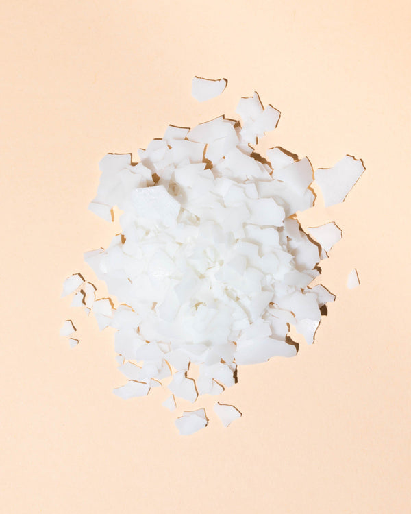 Supernatural Soy Flakes™ candle wax in flake form — 100% pure plant-based soy by makesy®
