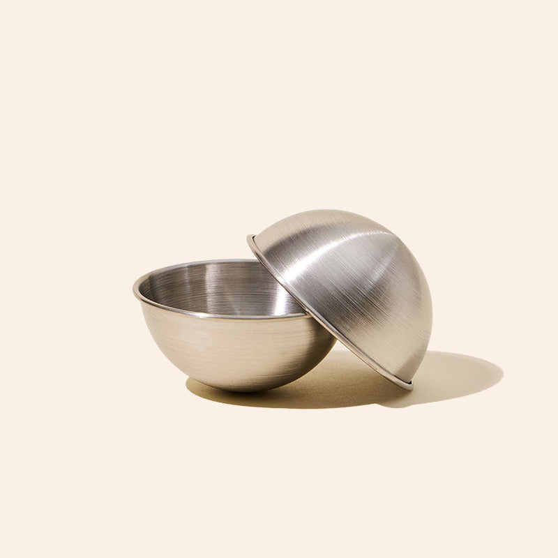 DIY bath bombs made using the makesy stainless steel round bath bomb mold
