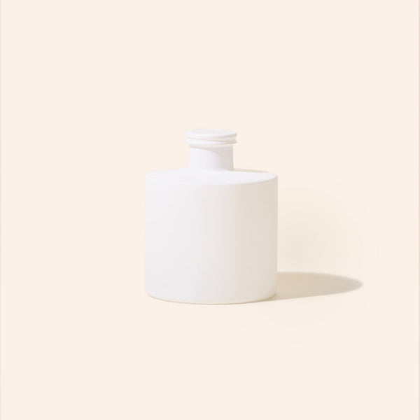 makesy Dream Diffuser Bottle and coordinating diffuser box gift set presentation