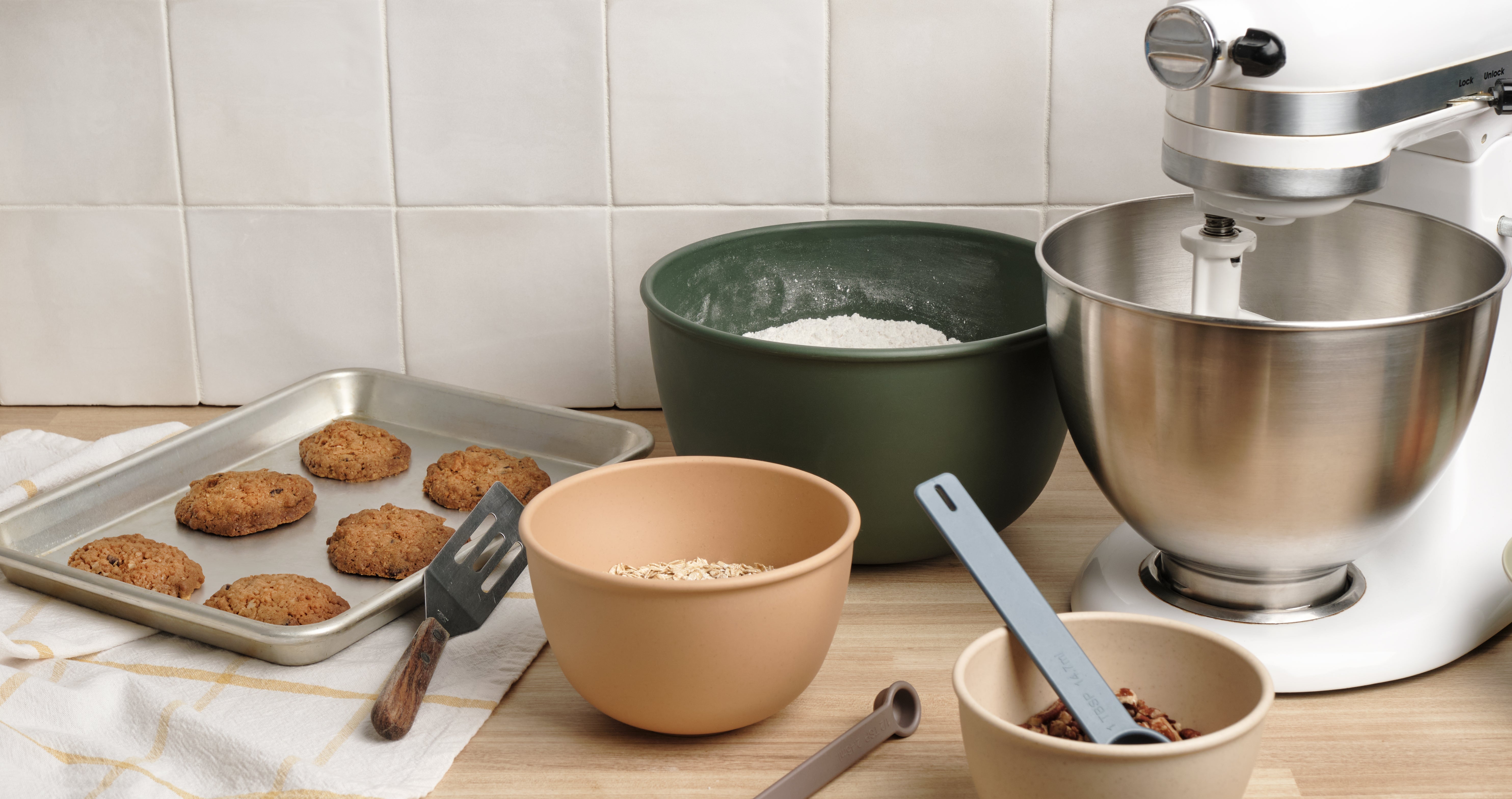 Bamboozle Astrik Baking Bundle – Eco-Friendly Mixing Bowls, Measuring Cups & Spoons