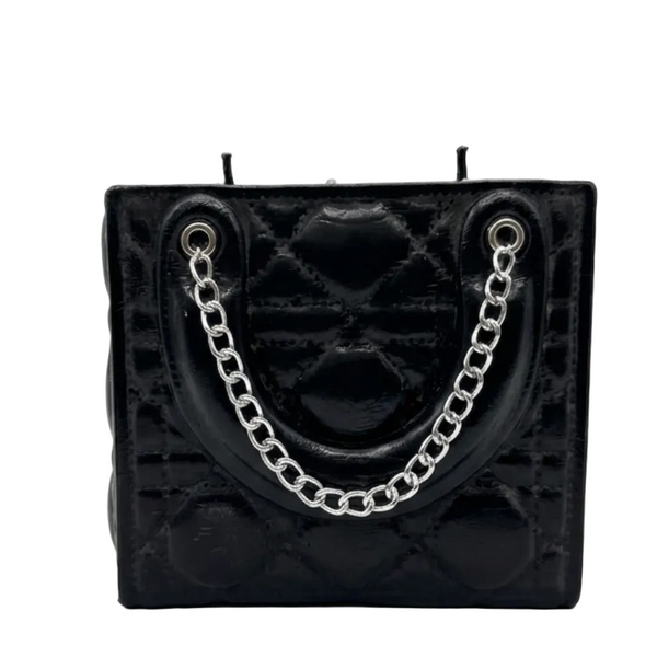 Black Lovy D luxury candle by Onali Pure in bold black design