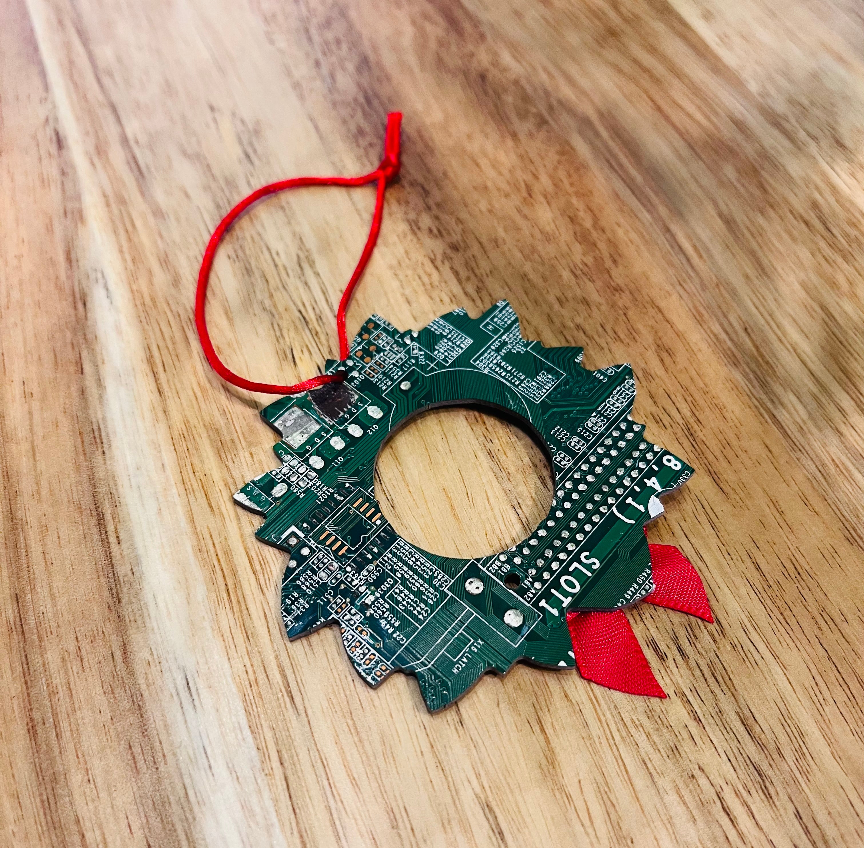 Ornements de circuits imprimés - Canne en sucre, couronne et houx