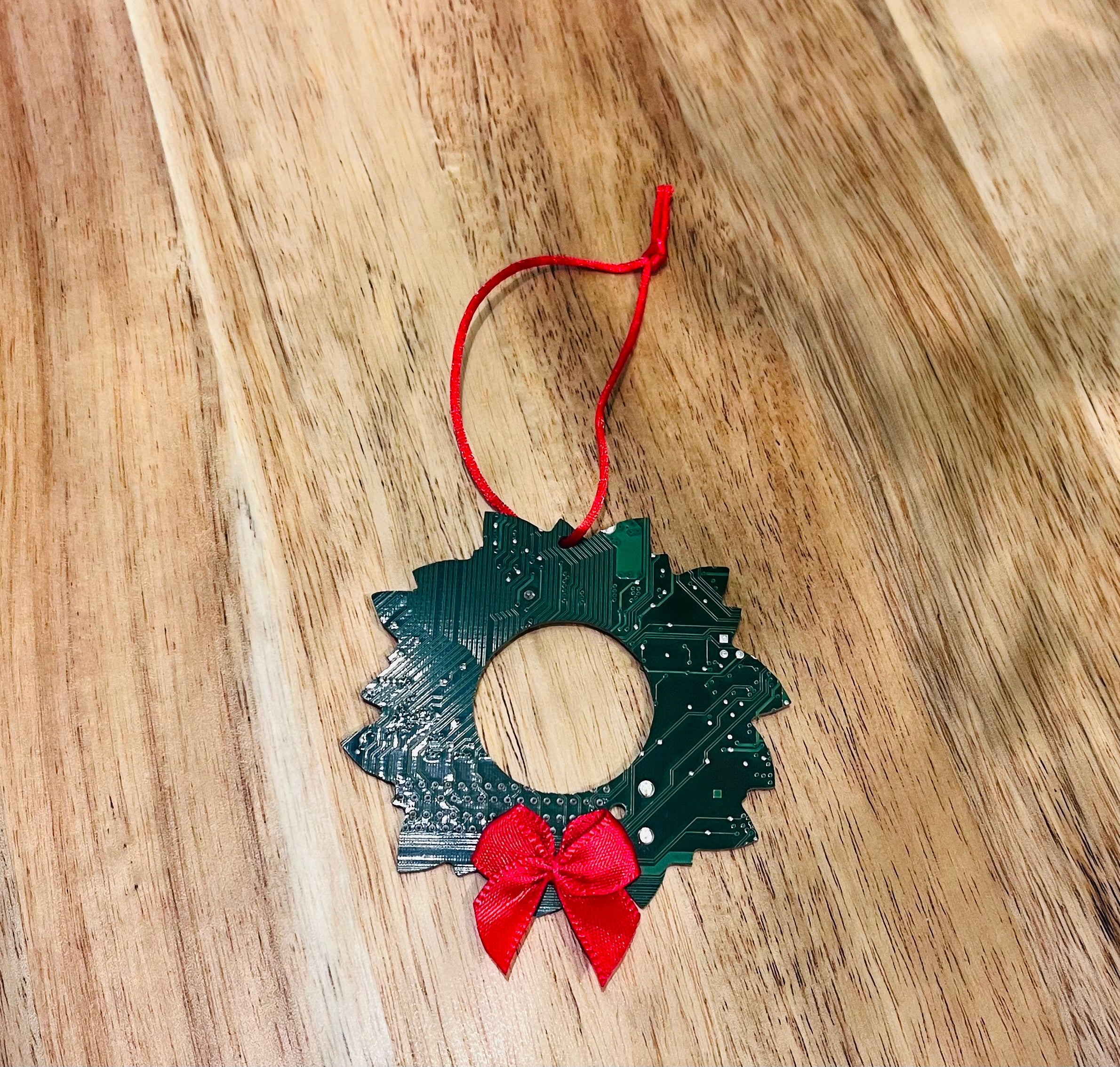 Ornements de circuits imprimés - Canne en sucre, couronne et houx