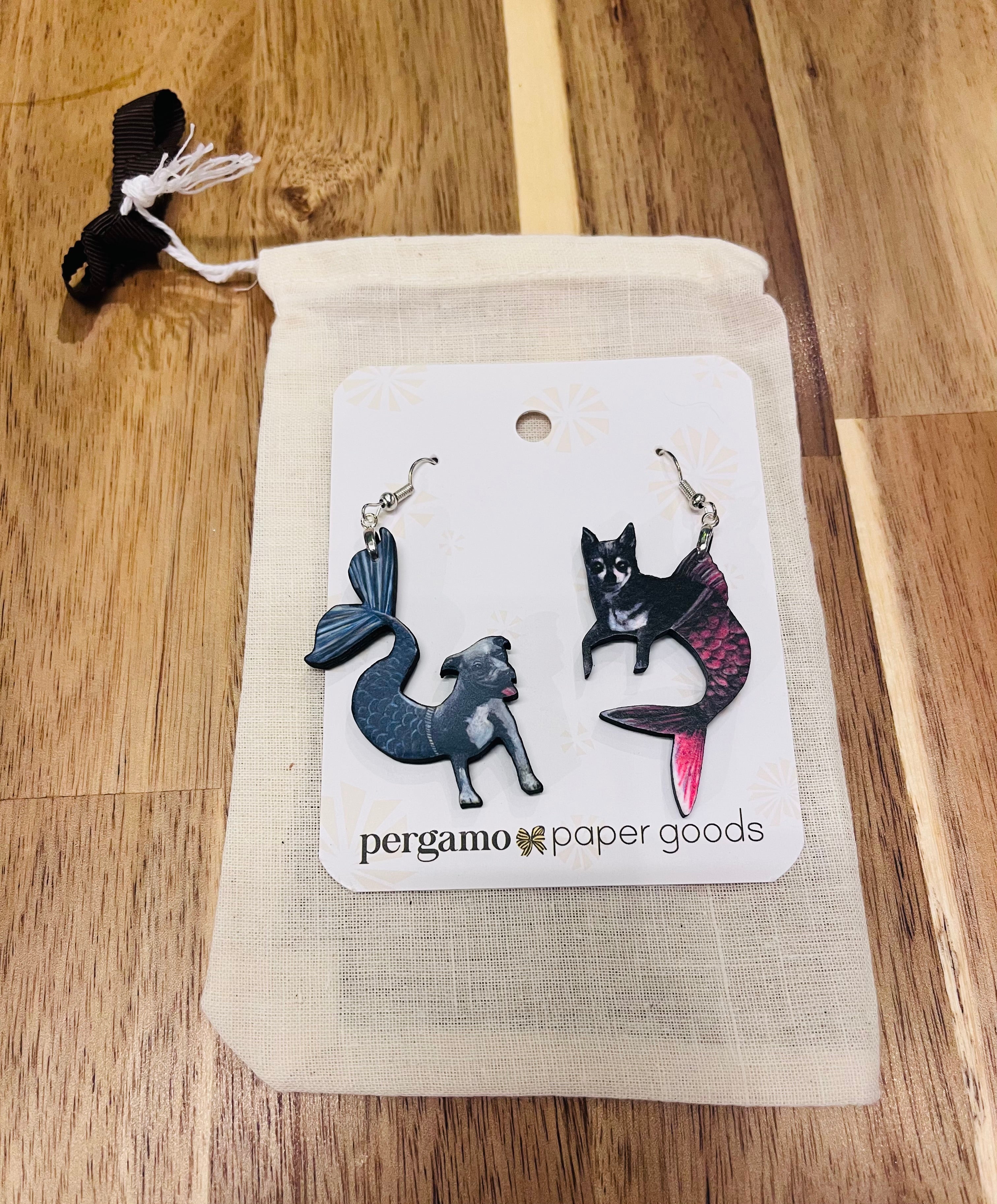 Boucles d’oreilles dépareillées Mermaid Pit Bull + Chihuahua - Eco-friendly, Zero Waste, sans plastique, faites à la main