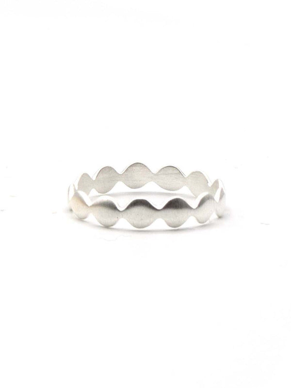Fair Anita Silver Bubble Ring – upcycled metal dot band ring on hand