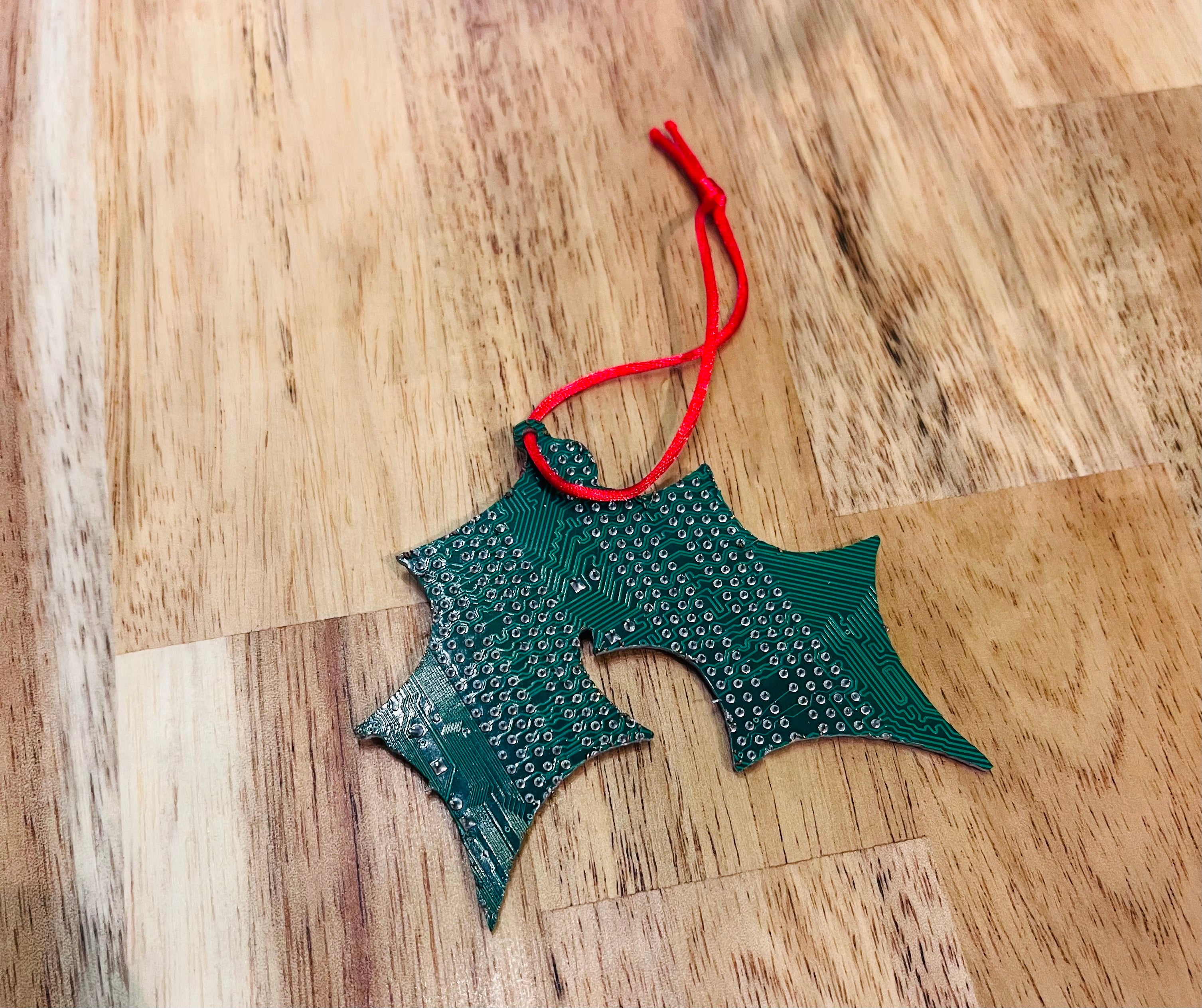 Ornements de circuits imprimés - Canne en sucre, couronne et houx