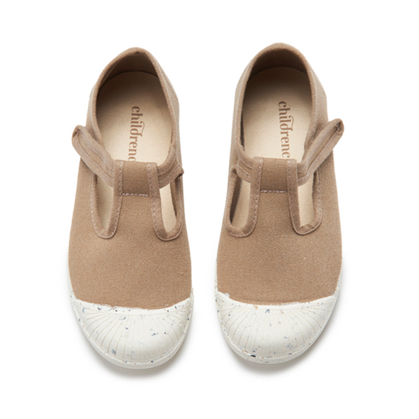 Unleash playful adventures with the Eco-Friendly Camel T-Band Sneakers by Childrenchic! Made with recycled textiles & sustainable practices, these comfy & stylish shoes are perfect for active kids who care about the planet. Shop now & make a difference!