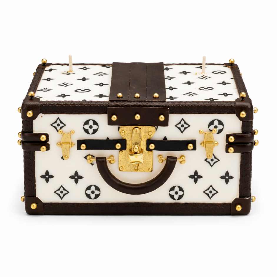 Onali Pure Signature Small White Trunk – elegant decorative storage box with classic white finish