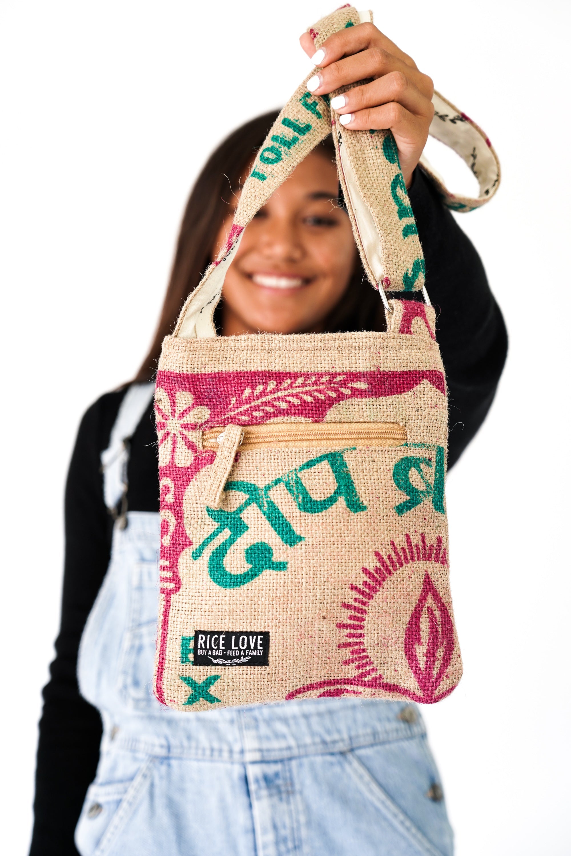 Close-up of jute burlap texture on the Everyday Purse - Recycled