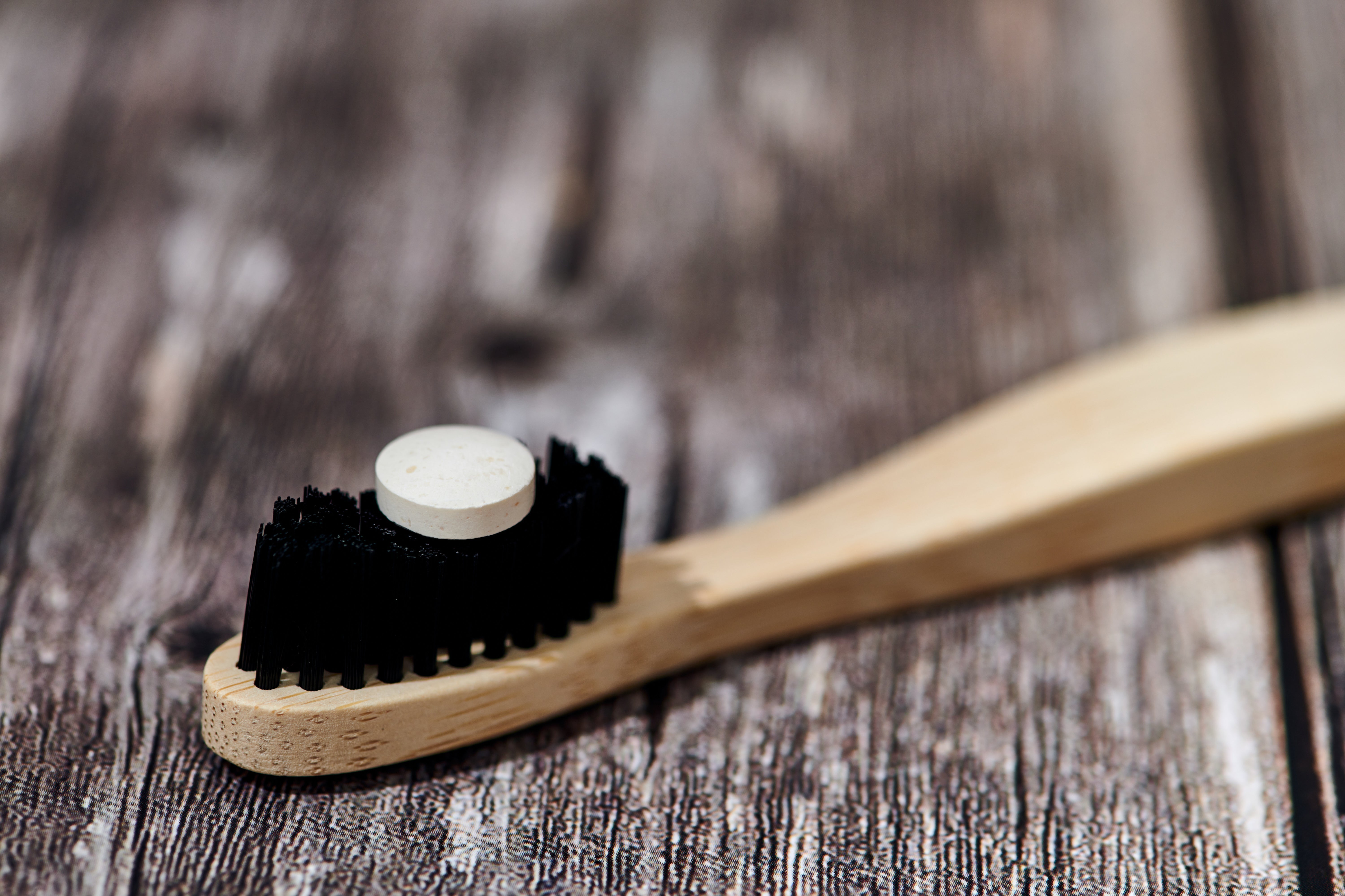 Desesh plastic-free toothpaste tablets for sustainable oral care — fluoride-free and vegan