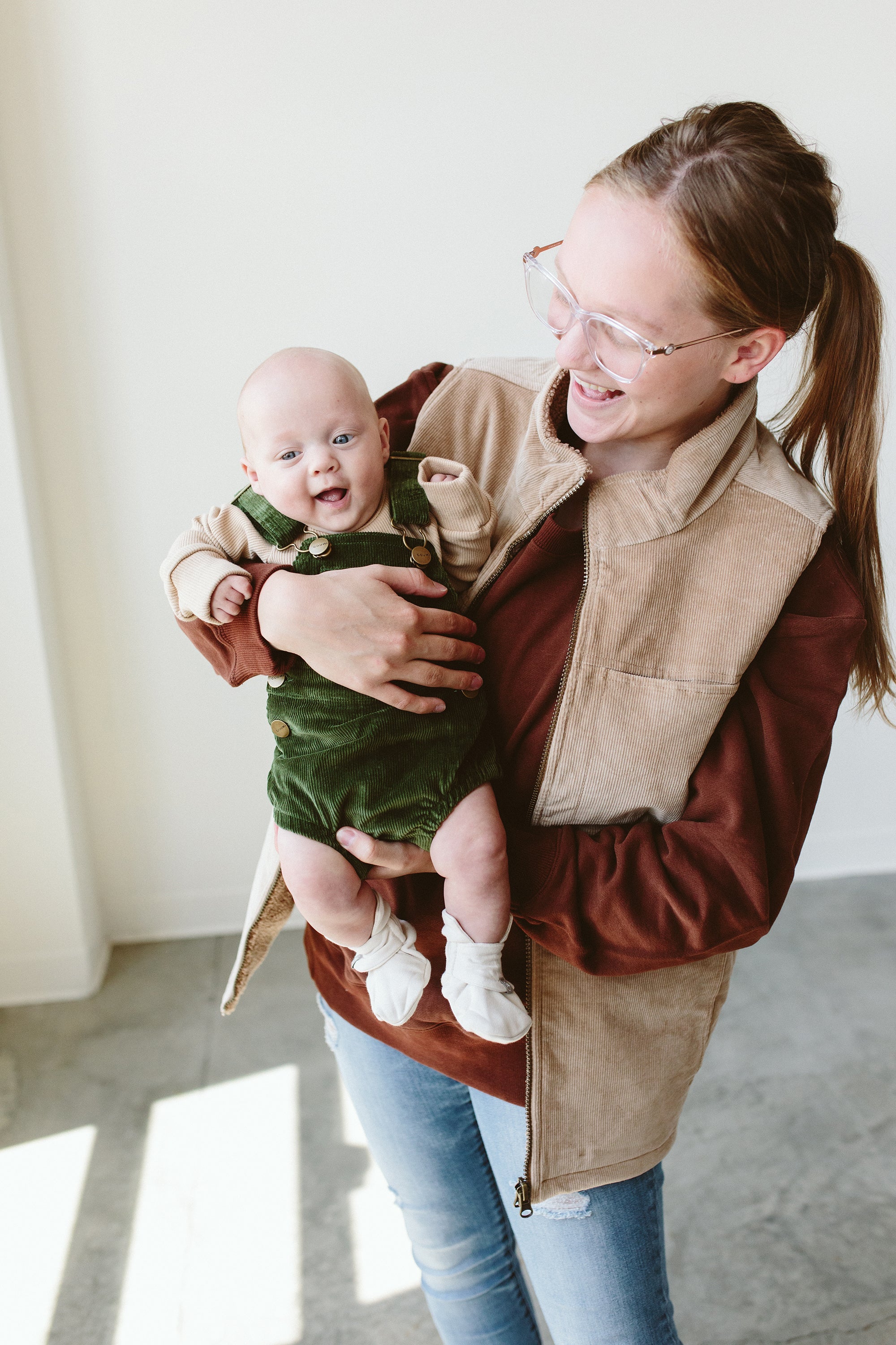 ADULT SHERPA/CORDUROY REVERSIBLE VEST | CHAMPIGNON