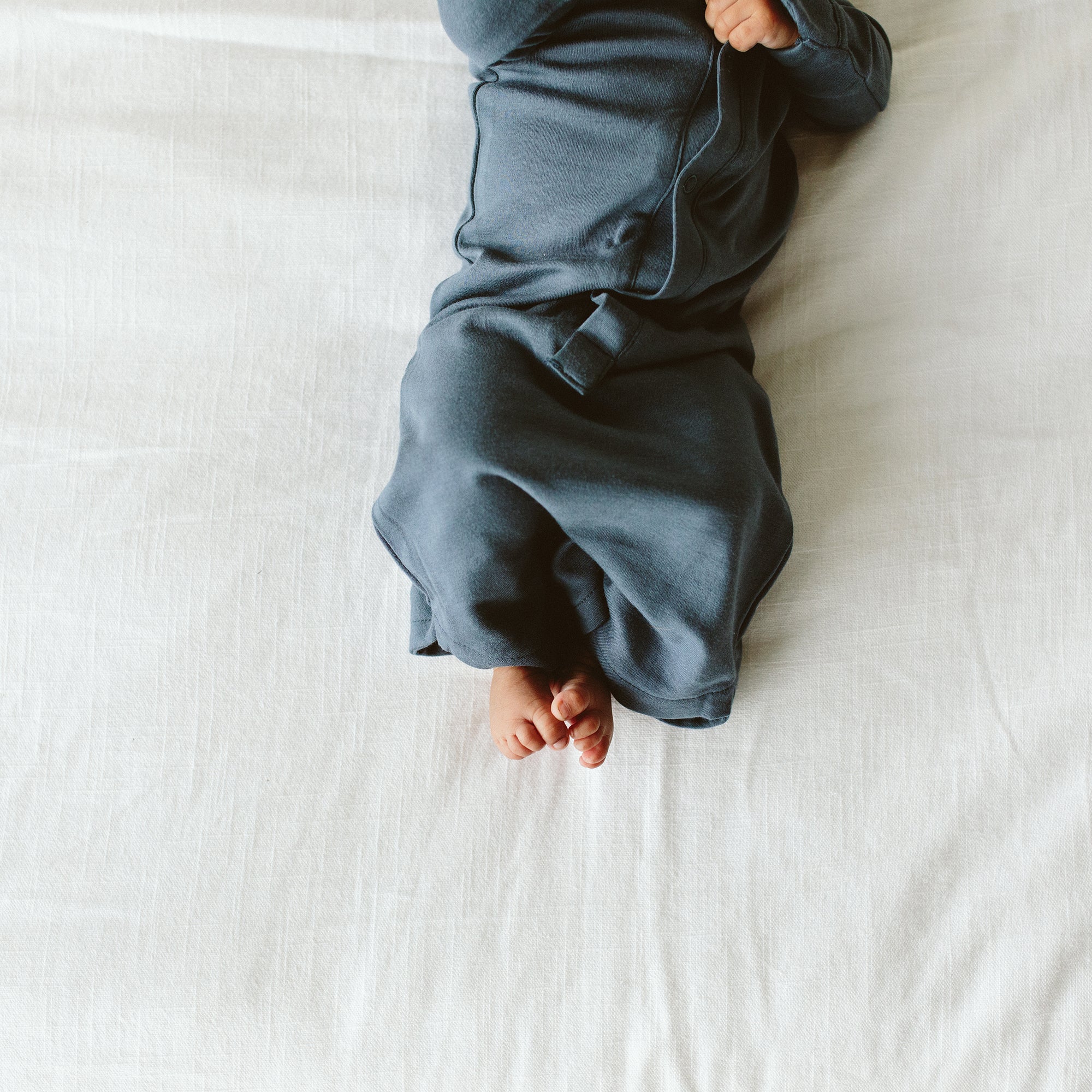 PREEMIE 24 HOUR CONVERTIBLE GOWN | MIDNIGHT