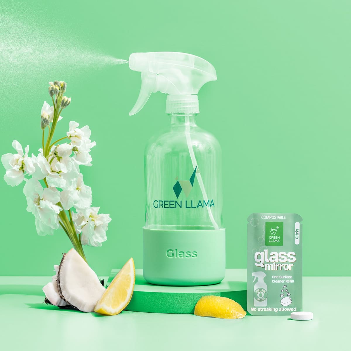Eco-friendly streak-free glass & mirror cleaner kit with refillable glass bottle and natural Litsea Cubeba fragrance. Plastic free & non-toxic. Shop sustainable!

