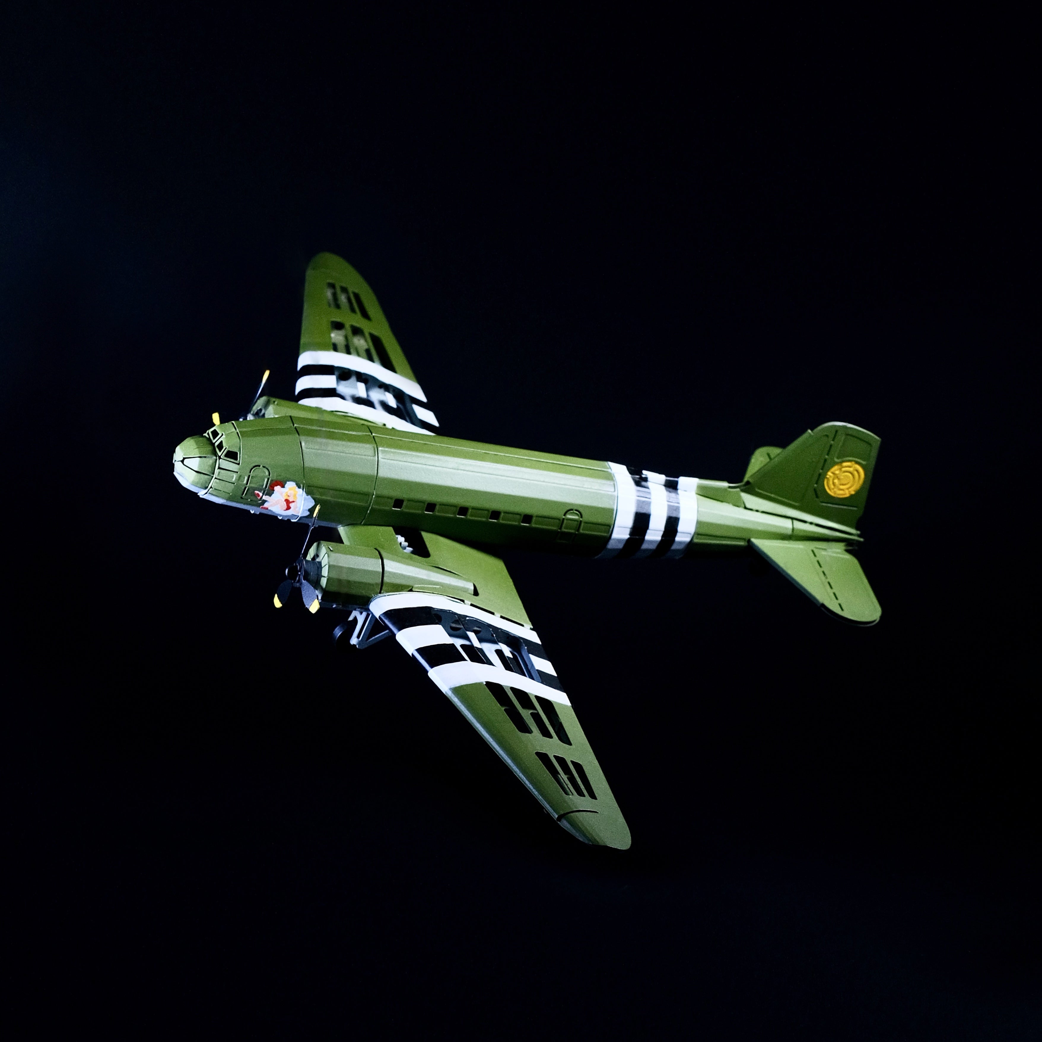 Douglas DC-3 Mechanical Model Kit - Metal Time Workshop