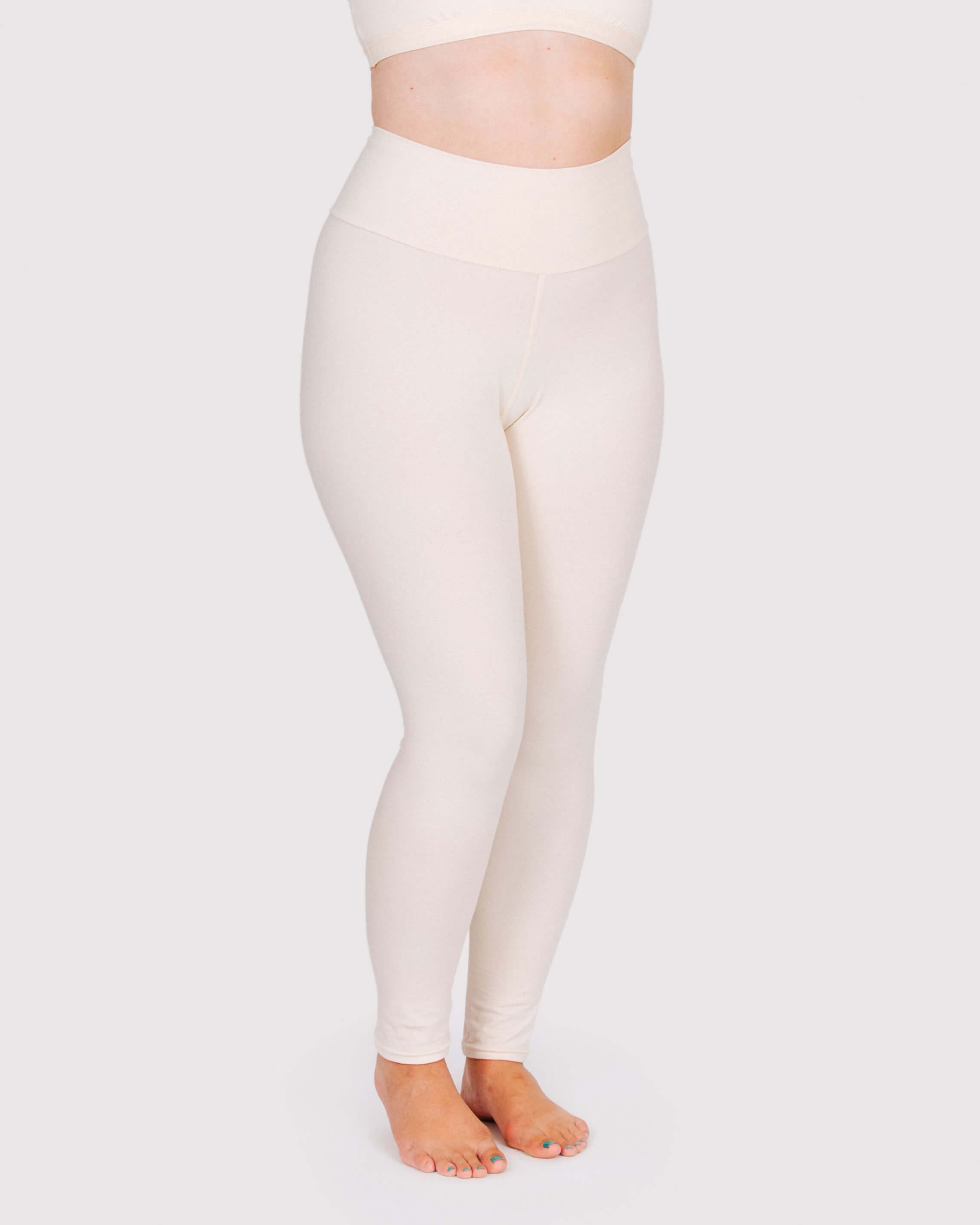 Thunderpants Luna y Sol High Rise Ankle Leggings worn by model – front styling view