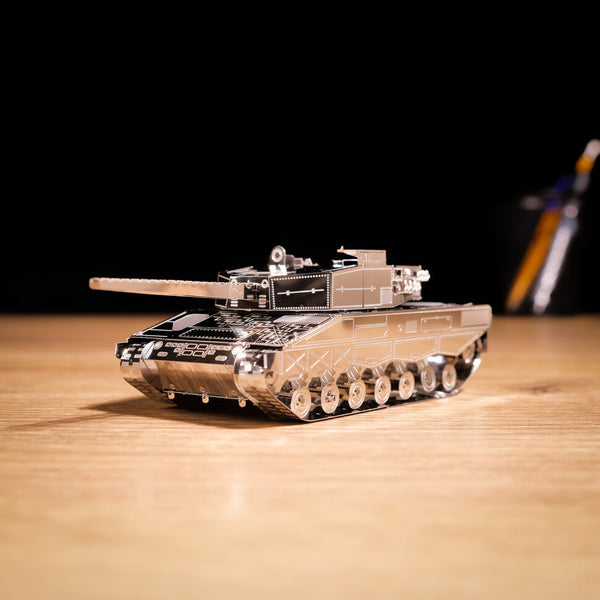 Leopard 2 metal model kit parts and components