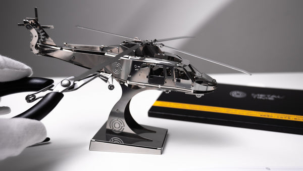 Lifting Spirit Helicopter mechanical model kit promotional image