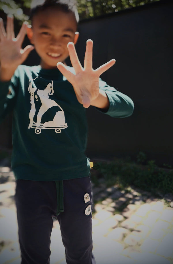 Recycled Cotton Kids Long-Sleeve T-Shirt | Walter Skateboarding Dog Tee