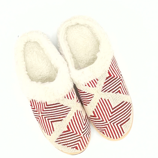 Cozy Clog Slippers foam base detail – structured and cushioned women's slippers