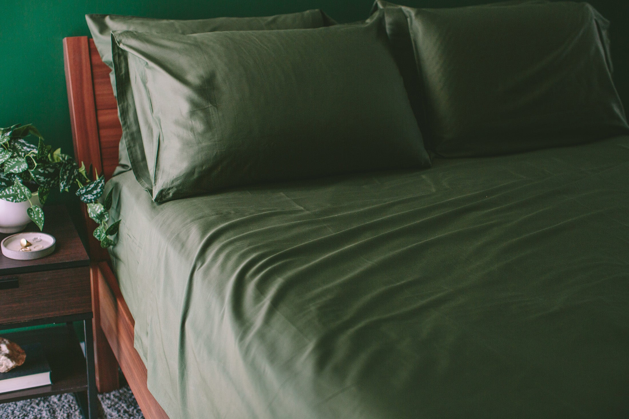 Sateen Organic Cotton Sheet Set + Pillowcases