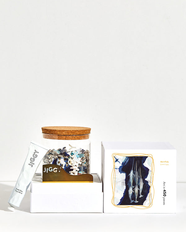 JIGG product with a jar and packaging on a white background
