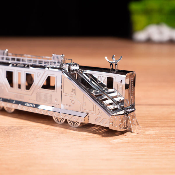 Night Rider 3000 DIY kit train model, side angle