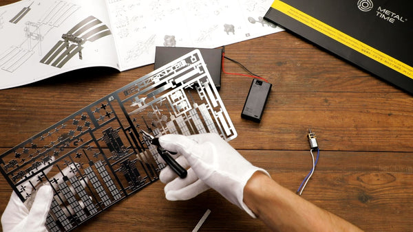 Astronauts Lodge Space Station Model Kit - Metal Time