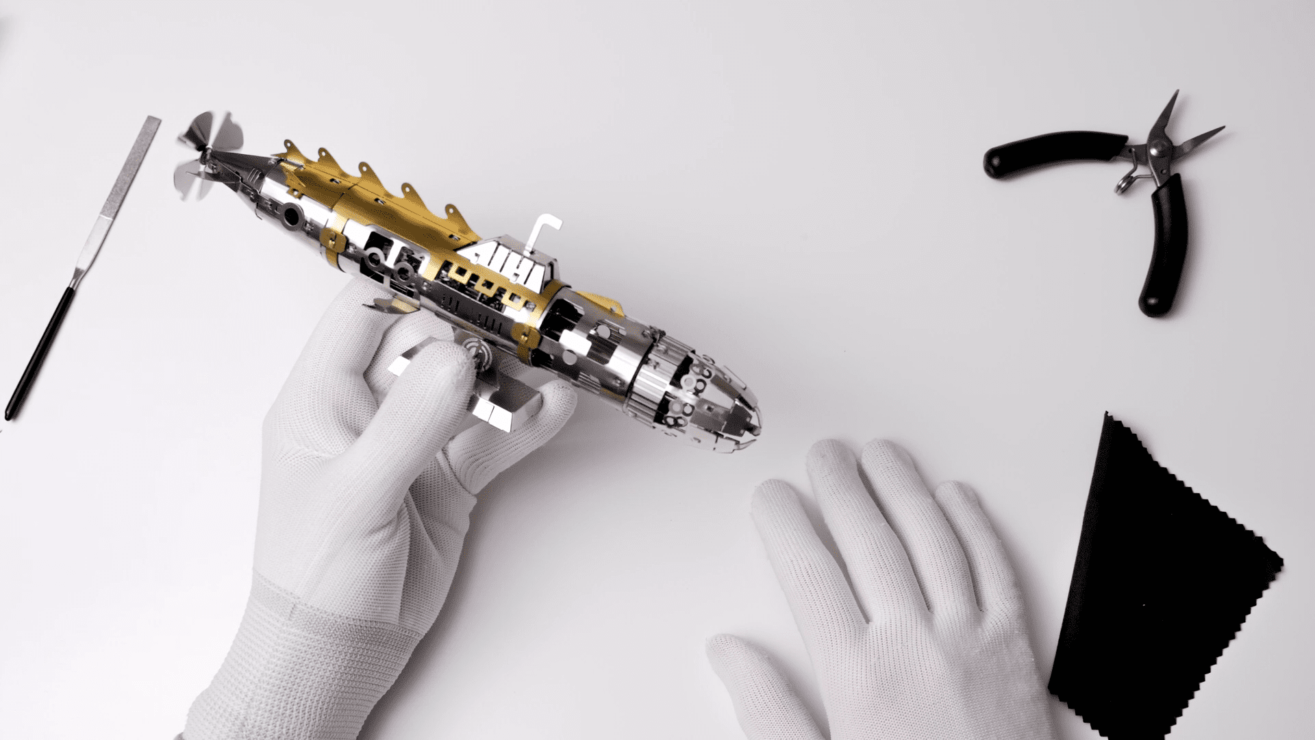 Elusive Nautilus Submarine Mechanical Model Kit