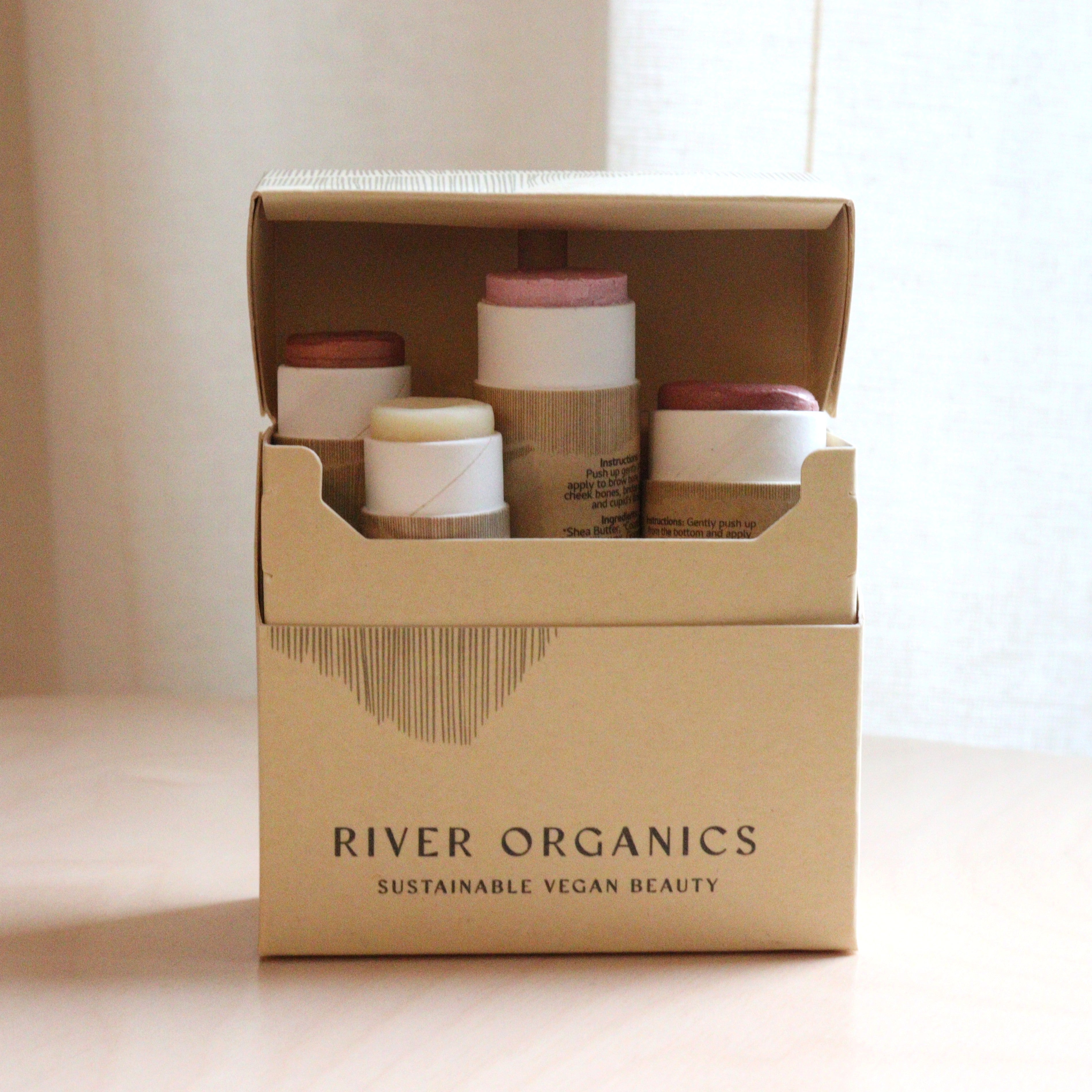 River Organics makeup color set gift box — sustainable, zero-waste beauty set