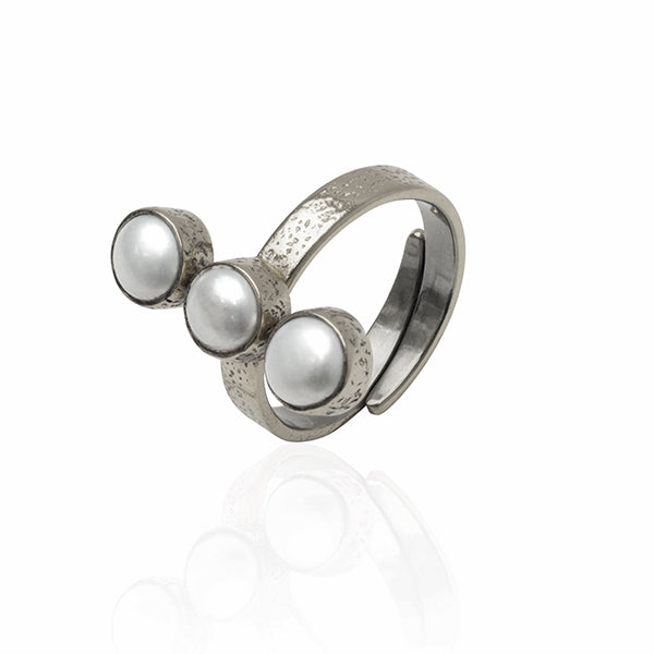 Embrace Harmony & Creativity: TIGA PEARL Ring - Triple Freshwater Pearls (Sustainable, Handmade)