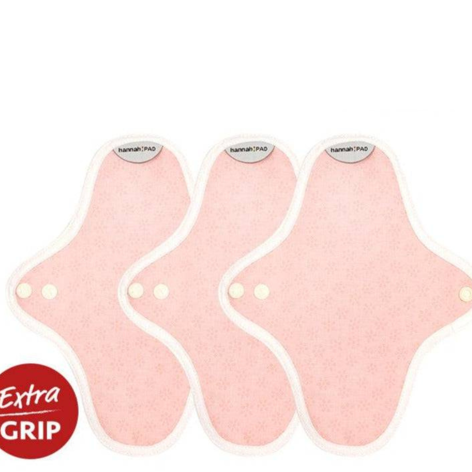 Hannah organic cloth pantyliner features infographic — leak-proof TPU lining, unbleached cotton, recyclable snaps