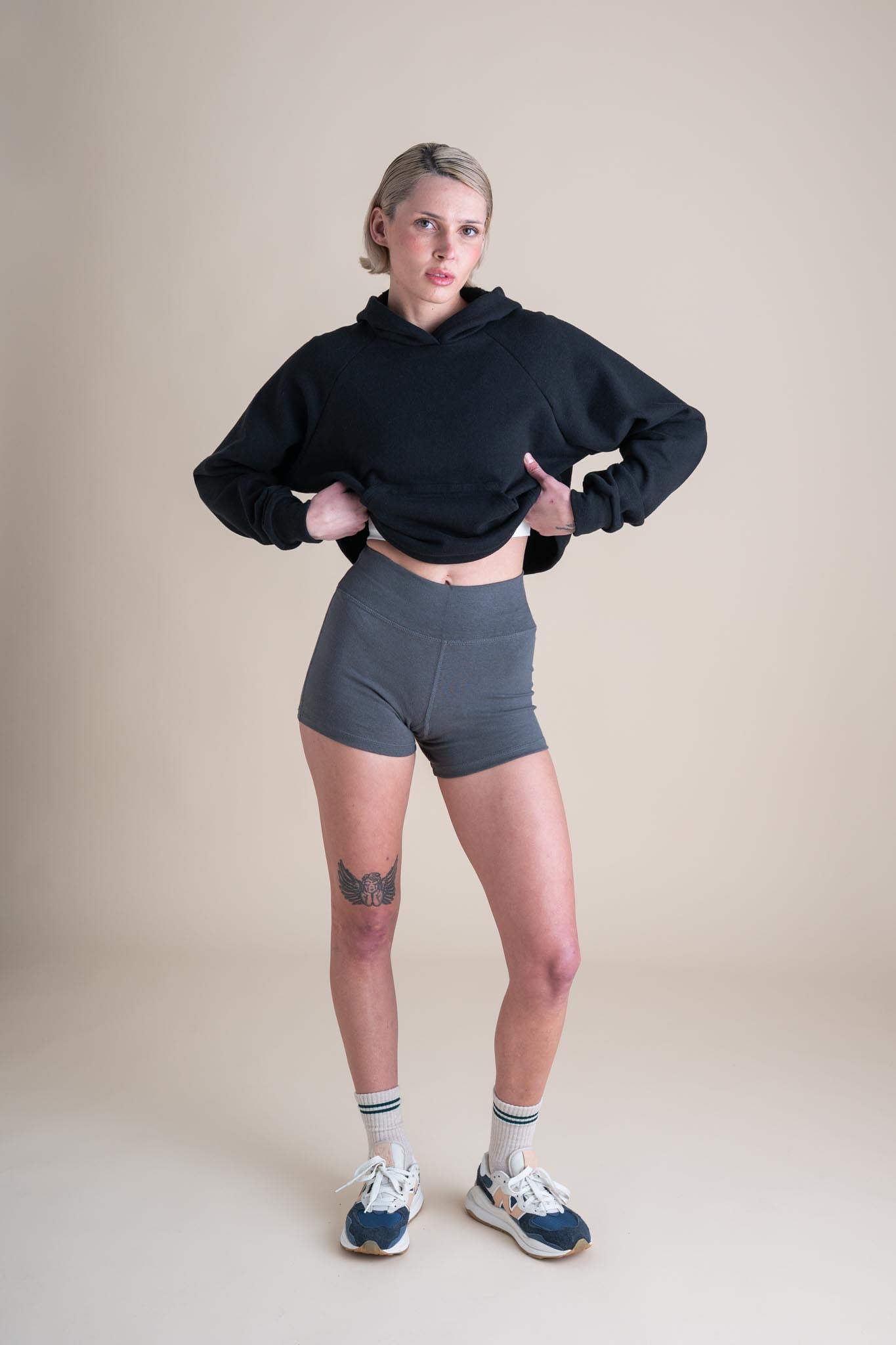 Yoga Shorts in Concrete