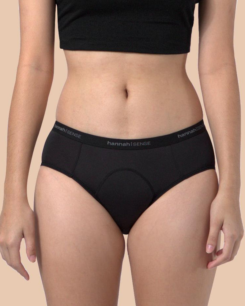 hannah⋮SENSE Brief Heavy period underwear in black – full coverage organic cotton design