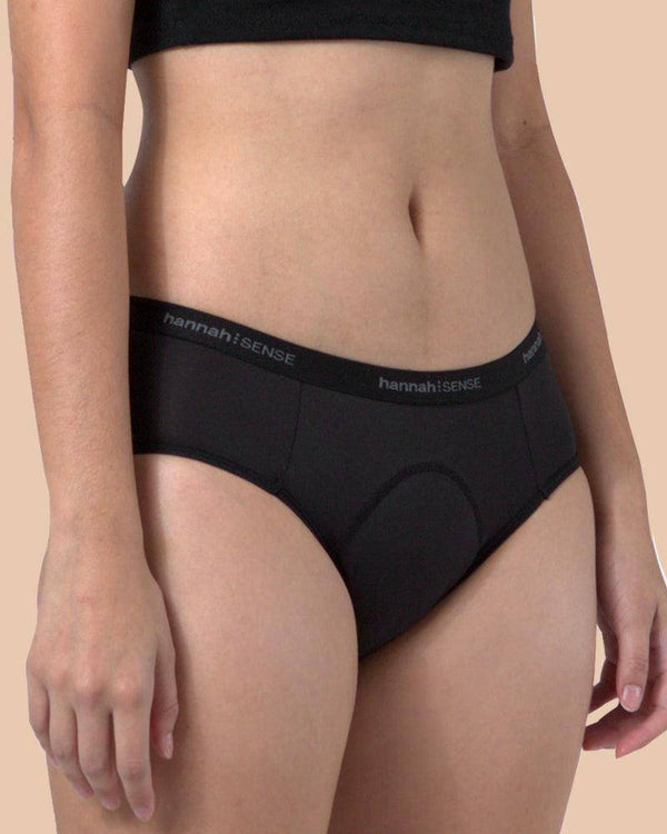 Close-up of hannah⋮SENSE Brief Heavy organic cotton inner lining – unbleached and undyed