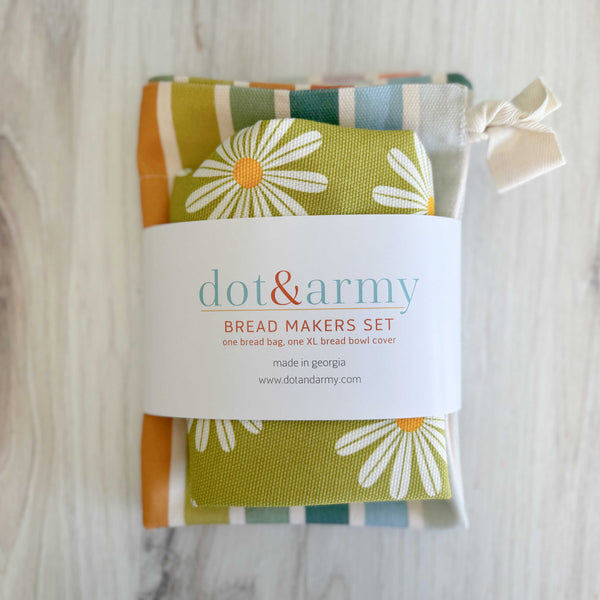 Daisy and stripe bread bag and bowl cover set product photography — eco-friendly bread maker gift made in Georgia
