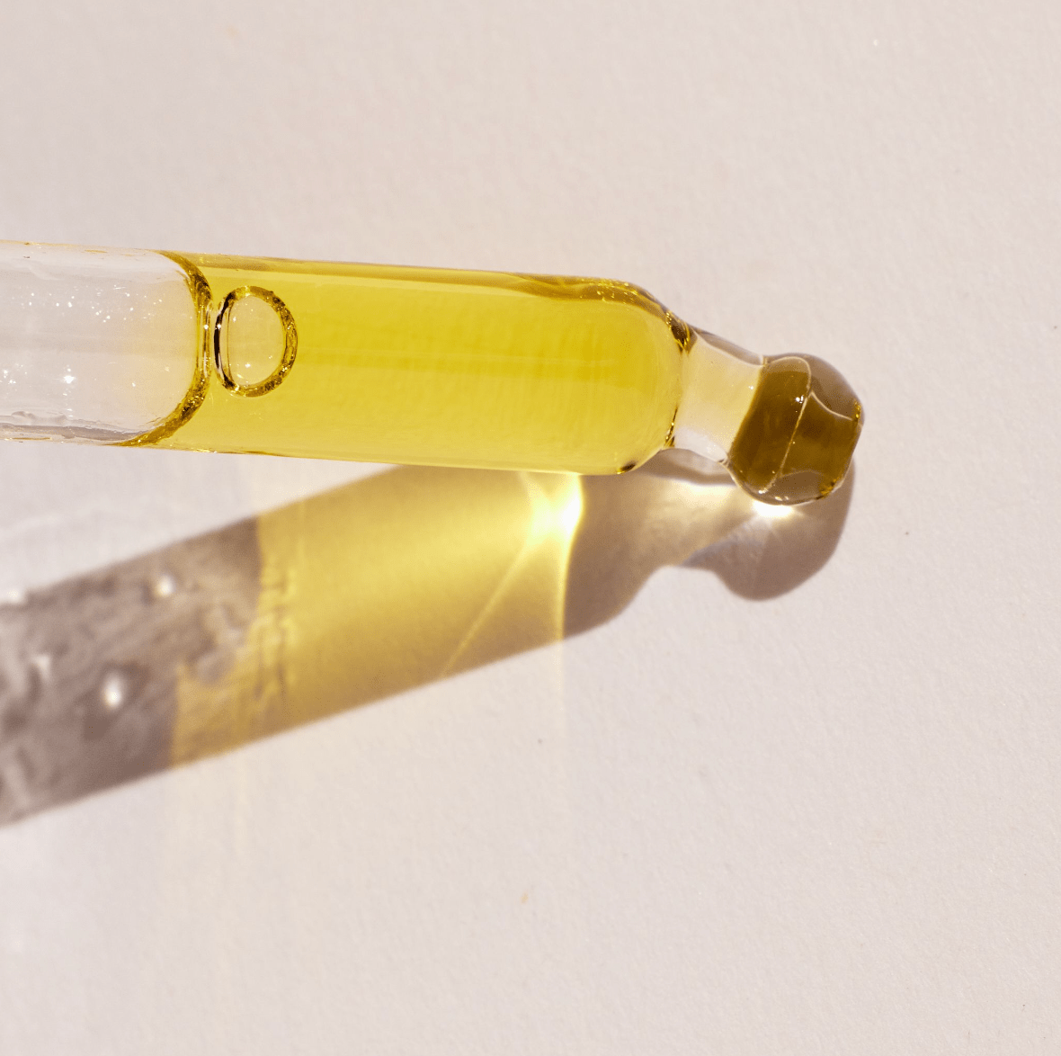 FORAH Dayglow Oil Serum hero ingredients including jojoba, rosehip and prickly pear seed oils