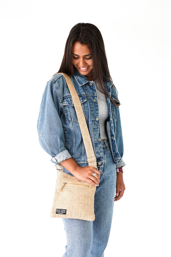 Everyday Purse in Natural jute showing cotton interior lining