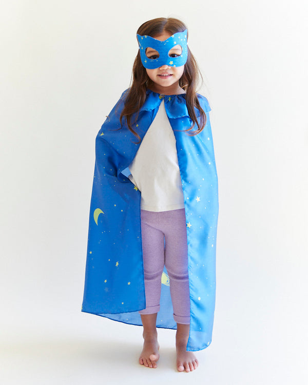 Unleash your child's inner superhero with our Star Superhero Cape and Mask Set. This captivating costume is perfect for dress-up, Halloween, and endless imaginative adventures.