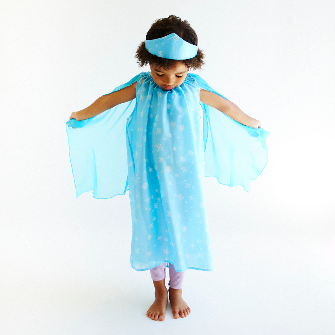 Transform your child into a mesmerizing Snow Queen with our enchanting costume set. Perfect for dress-up, Halloween, and imaginative play, this costume is crafted with high-quality materials for comfort and durability.