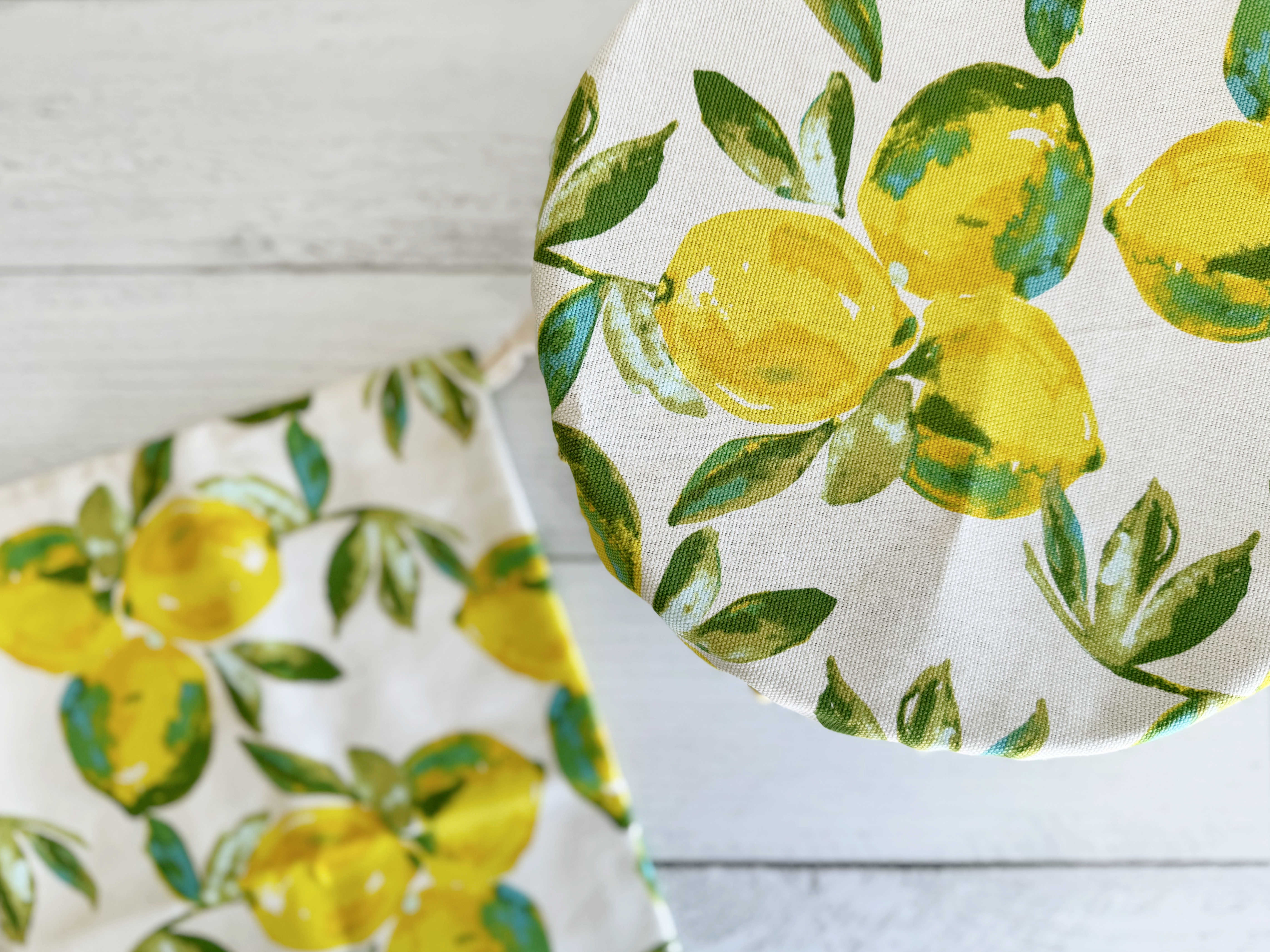 Limoncello bread maker set featuring a cotton drawstring bread bag and large bowl cover with lemon fabric print
