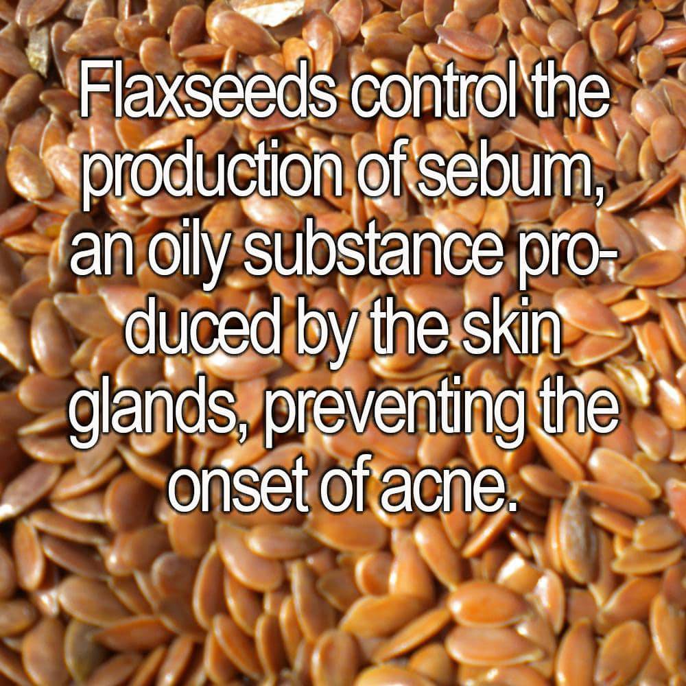 Close-up of flaxseeds with text about their benefits for acne prevention.