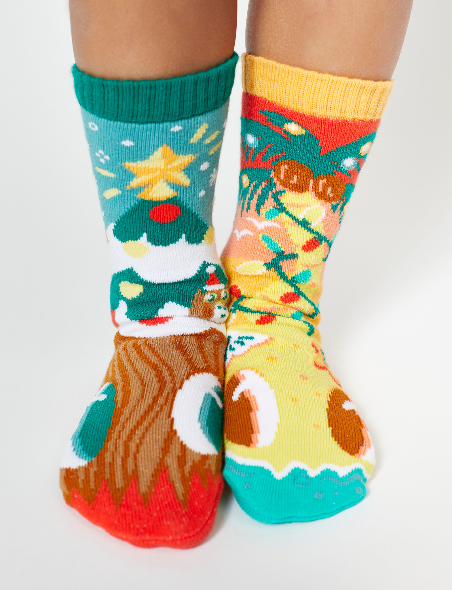 Add some holiday fun to your child's wardrobe with our Piney & Coco mismatched socks. These cozy and comfortable socks are perfect for the festive season.