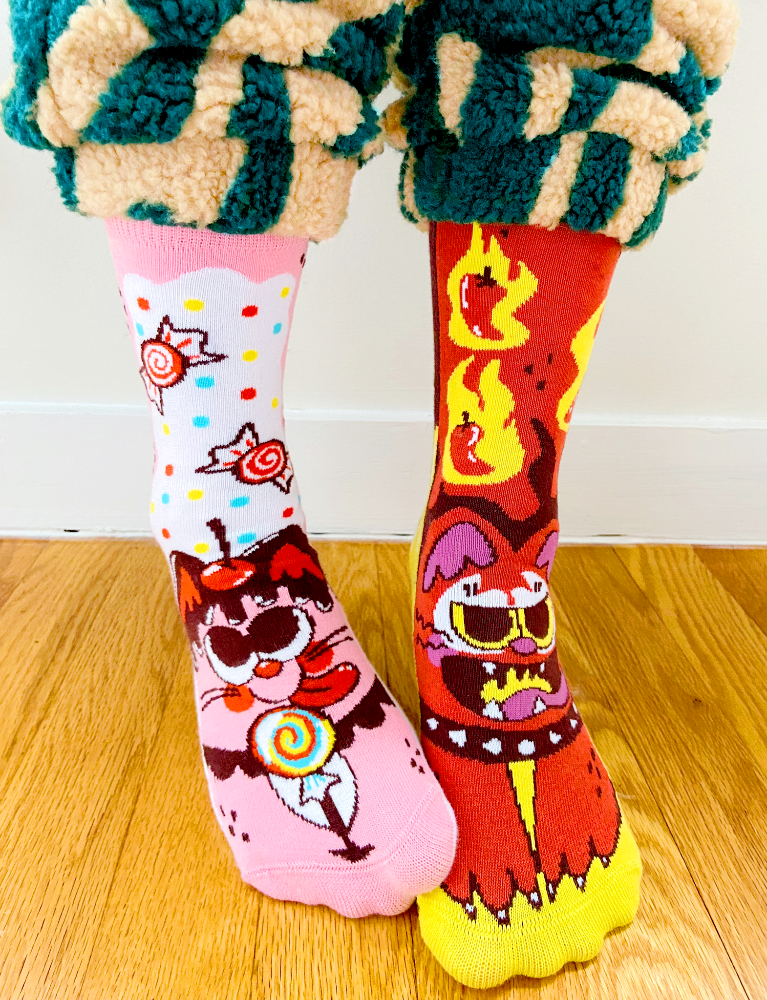 ADULT PURRTY SWEET & FELINE SPICY SOCKS