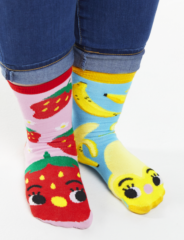 ADULT STRAWBERRY & BANANA SOCKS