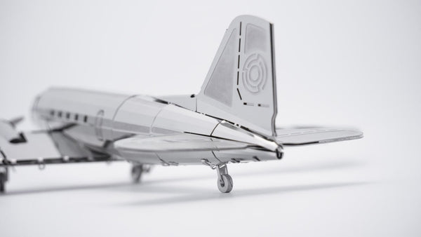 Douglas DC-3 mechanical model kit display view