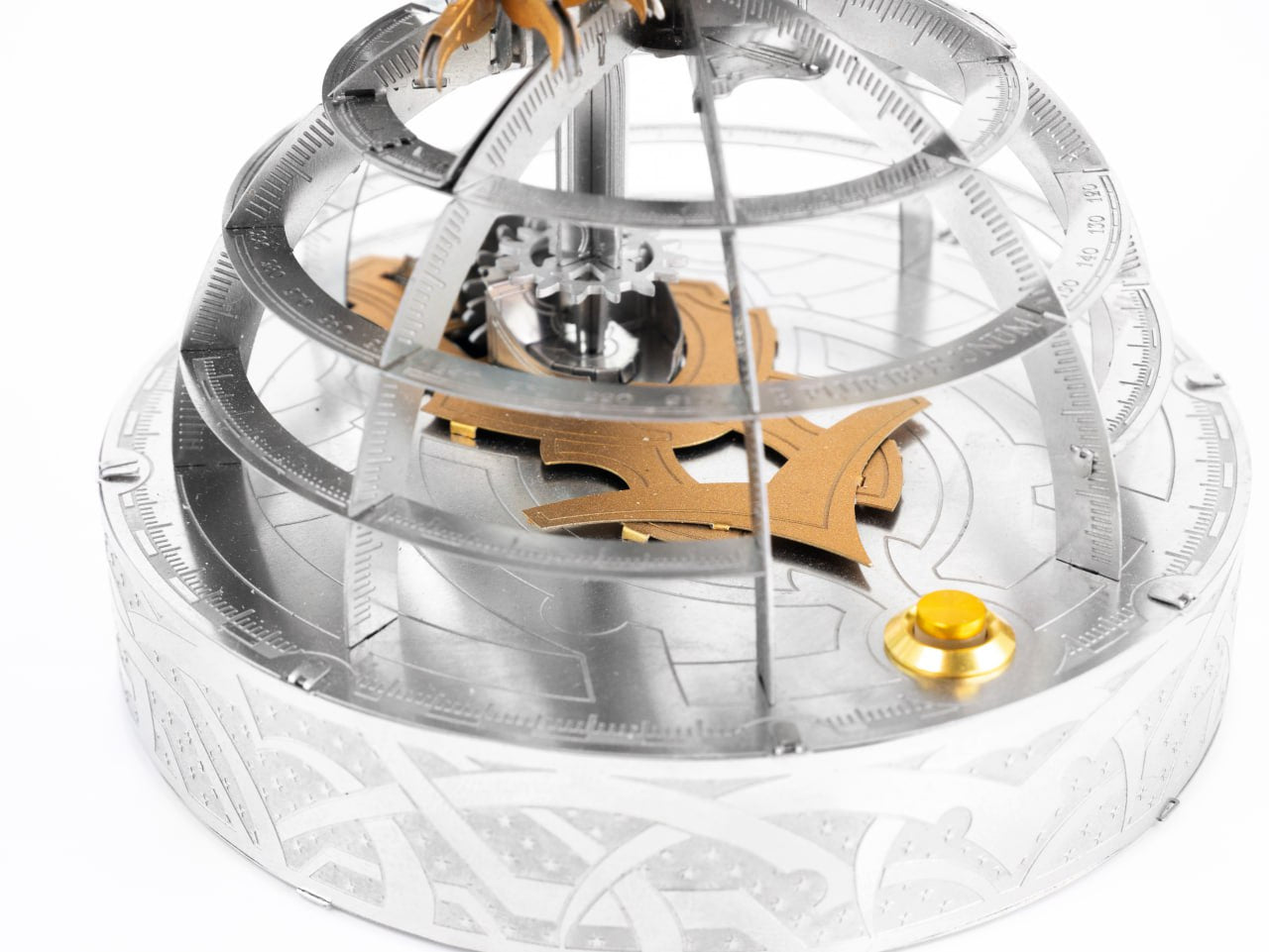 The Great Eagle Golden Armor Mechanical Model Kit